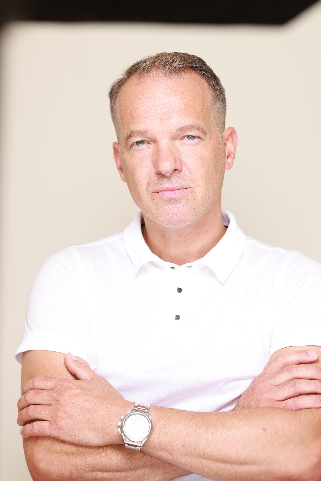 Renout van Hove - AI-native Business Architect and AGI Strategy Expert